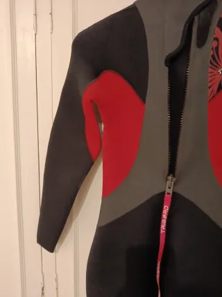 Traje de surf Tribord nunca usado