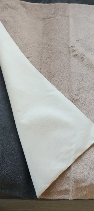 Alfombra suave beige