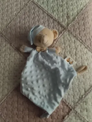 Peluche oso para bebé con manta azul