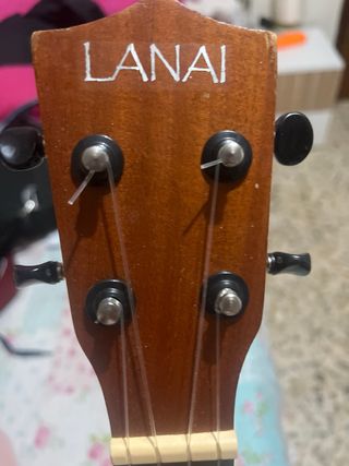 Ukelele marrón LANAI