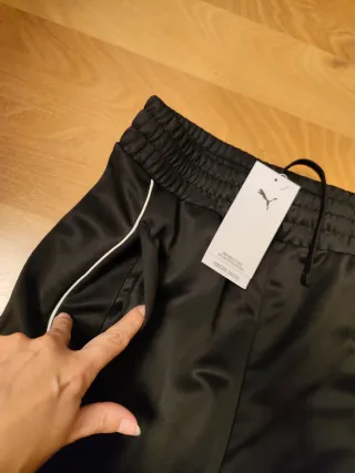 Pantalón Puma Negro y Blanco