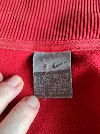 Sudadera Nike Roja, sin capucha