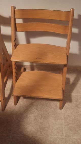 Silla de madera natural