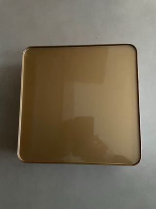 Scatola di latta  “Biscotti di Pulcinella”.