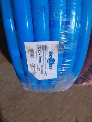 Tubos multicapa aislados azul y rojo 50m