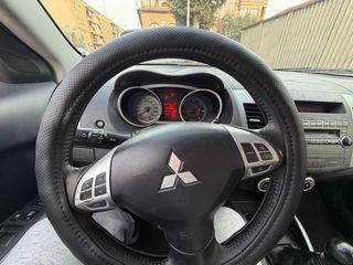 Mitsubishi Outlander 2008