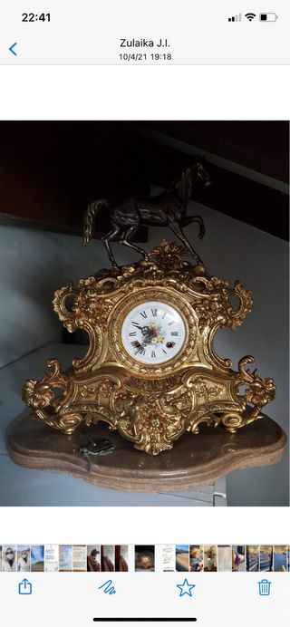 Reloj de mesa antiguo de metal y mármol