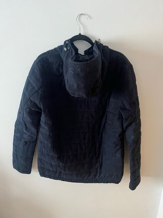 Chaleco negro acolchado