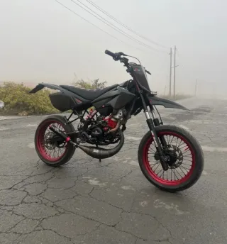 Beta RRT Supermotard Negra.