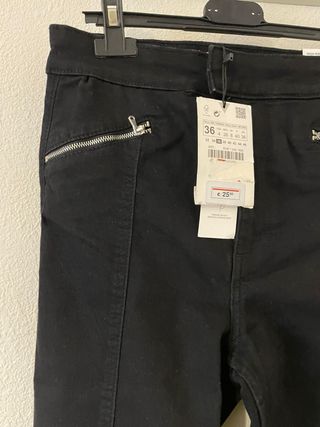 Pantalón vaquero negro Zara (Split Skinny)