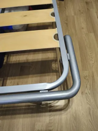 Conjunto de somier, colchón y cabecero