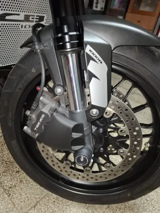 Refrigerador de frenos Honda CB1000R