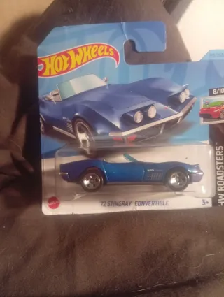 Hot Wheels 72 Stingray Convertible Azul