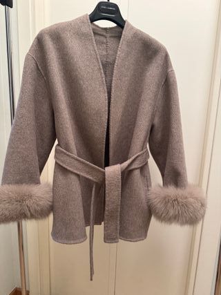 Cappotto con pelliccia beige e marrone