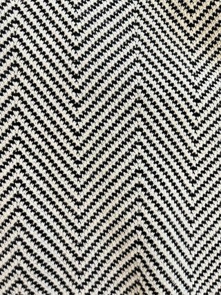 Jersey cuello alto blanco y negro