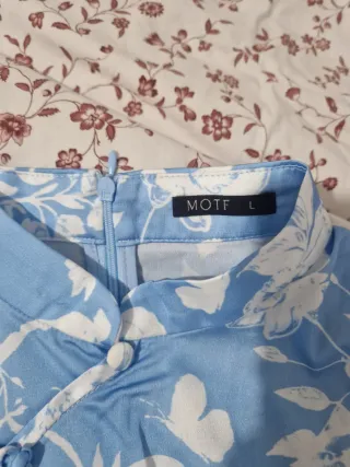 Blusa estilo japonés MOTF azul y blanco