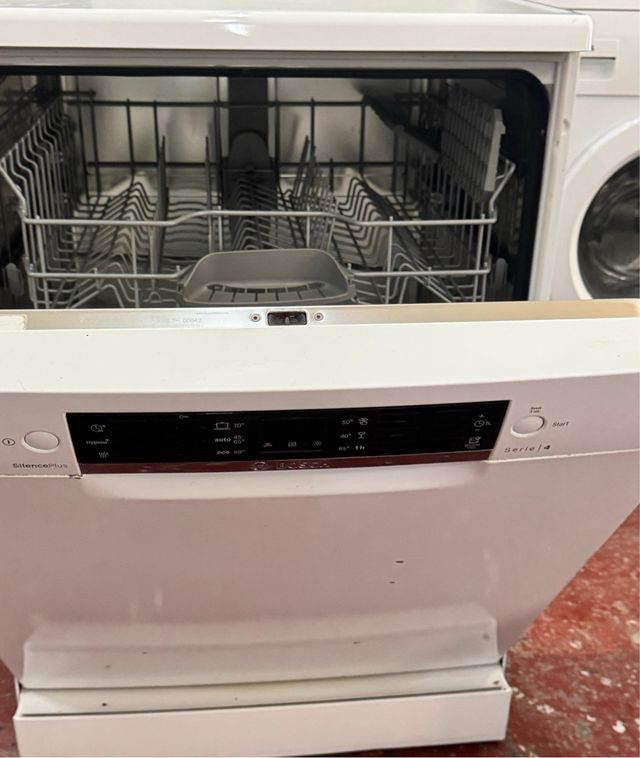 LAVAVAJILLAS BOSCH SERIE4 SIELENCEPLUS BLANCO
