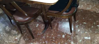 Tavolo marmo e 6 sedie legno