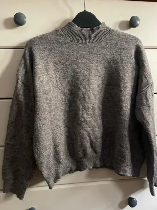 Jersey Shein gris cuello alto talla S