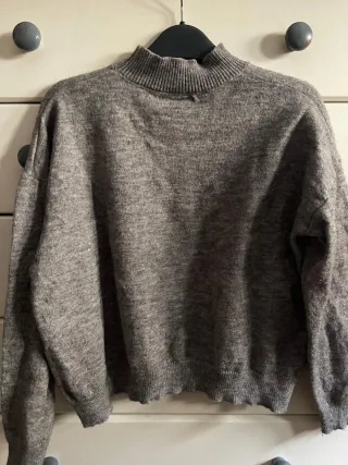 Jersey Shein gris cuello alto talla S