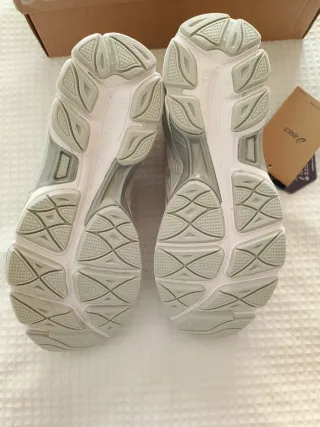 Asics Gel NYC Gris y Blanco