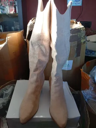 Stivali da donna beige