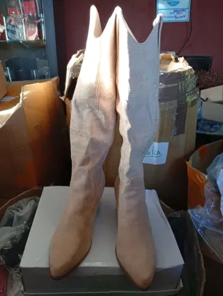 Stivali da donna beige