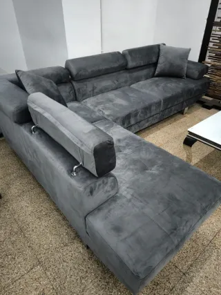Divano ad angolo in velluto grigio