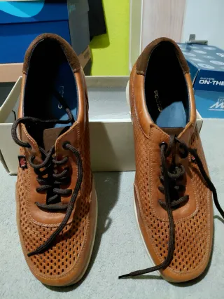 Scarpe eleganti marroni