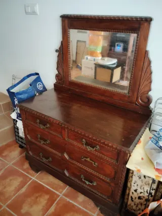 Mueble tocador antiguo de madera