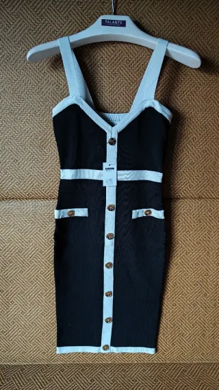 VESTIDO NEGRO Y GRIS