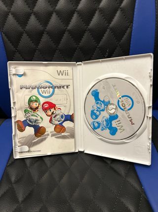 Mario Kart Wii - Nintendo. LEER