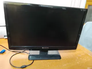 Pc gama baja lote con monitores (No da imagen)