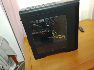 Pc gama baja lote con monitores (No da imagen)