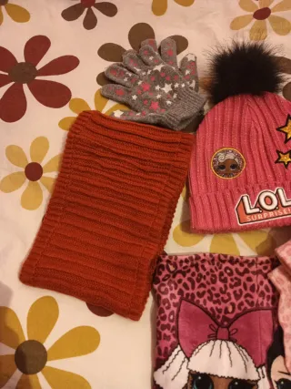 Gorro, bufanda y guantes L.O.L. Surprise