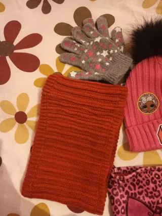 Gorro, bufanda y guantes L.O.L. Surprise