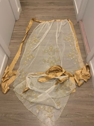 Manteletas Falleras Doradas y Blancas