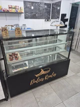 Nevera expositora Dulces Reales