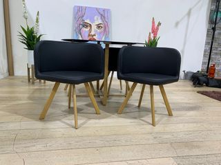 Mesa Comedor Cristal y 4 Sillas Negra