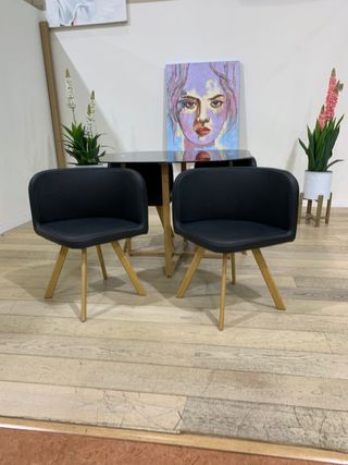 Mesa Comedor Cristal y 4 Sillas Negra