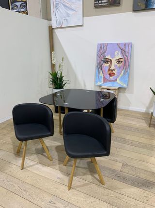 Mesa Comedor Cristal y 4 Sillas Negra