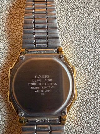 Reloj Casio A168 Dorado