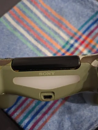 Mando PS4 Dualshock 4 Negro y Camuflaje