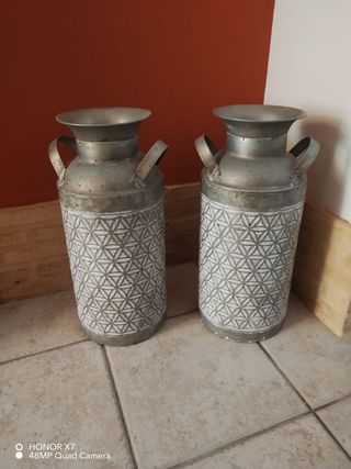 Juego de 4 unidades de Lecheras Decorativas