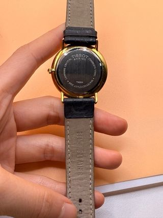 Reloj Tissot Vintage Mujer Oro y Negro