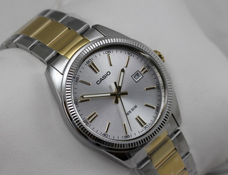 Orologio Casio Uomo Acciaio Dorato Argento