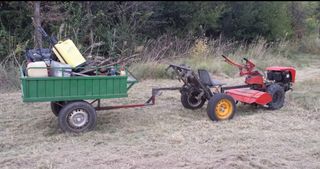 Motocultor ALFA con remolque y aperos.