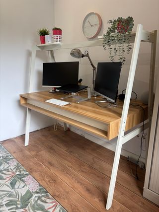 Escritorio madera y acero