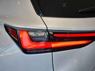 Lexus NX 450h+ Premium+ 4WD