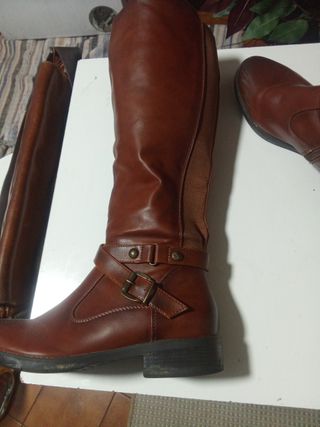 Botas altas marrones talla 39 y bolso